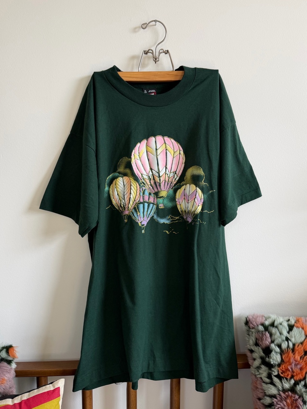 VINTAGE FRUIT OF THE LOOM HOT AIR BALLOON GRAPHIC TEE